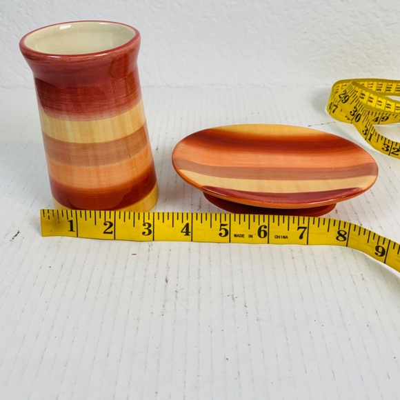 Wamsutta Horizons Hand Painted Bath Accessories Ceramic Soap Dish & Tumbler - Picture 9 of 11